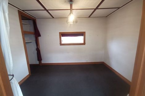 Photo of property in 18 Waiohua Road, Greenlane, Auckland, 1061