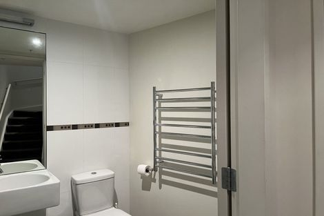 Photo of property in Portal Apartments, 2e/42 Cable Street, Te Aro, Wellington, 6011