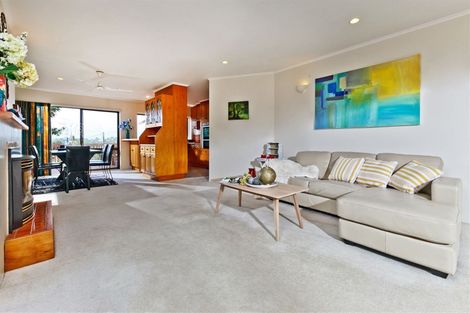 Photo of property in 465 Beach Road, Murrays Bay, Auckland, 0630