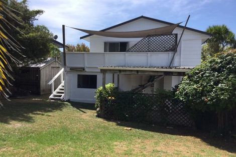 Photo of property in 1/1 Gray Crescent, Torbay, Auckland, 0630