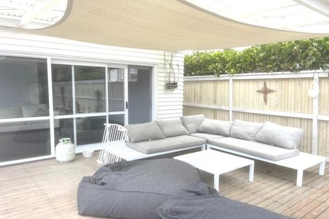 Photo of property in 164 Queen Street, Northcote Point, Auckland, 0627