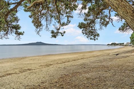 Photo of property in 25a Milford Road, Milford, Auckland, 0620