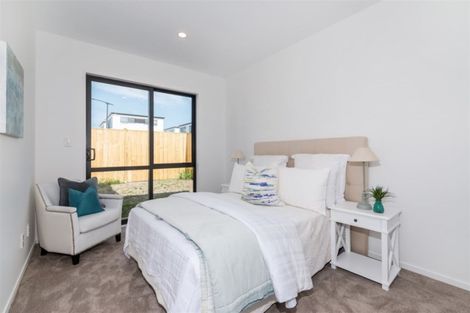 Photo of property in 5 Greenfinch Road, Hobsonville, Auckland, 0616