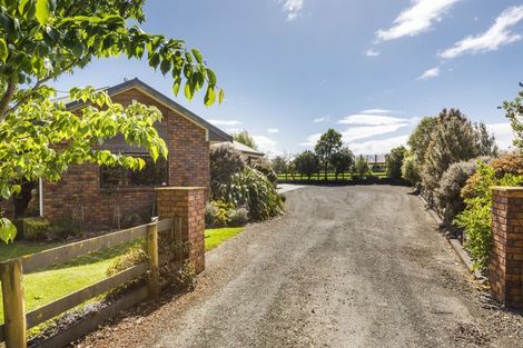 Photo of property in 1 Bushview Lane, Ashhurst, Palmerston North, 4470