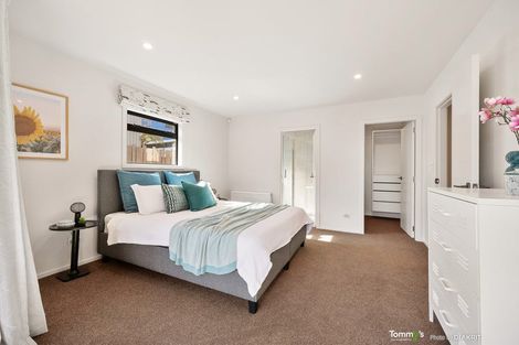 Photo of property in 32 Lyall Parade, Lyall Bay, Wellington, 6022