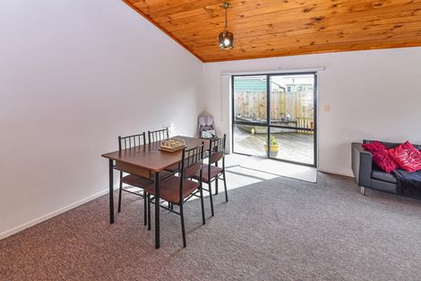 Photo of property in 2/16 Boundary Road, Opaheke, Papakura, 2113