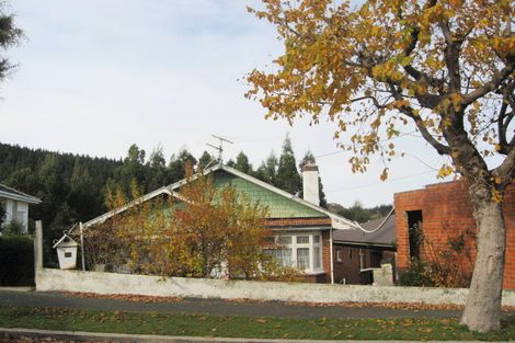 Photo of property in 22 Grandview Crescent, Opoho, Dunedin, 9010