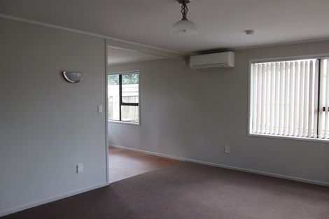 Photo of property in 537 Swanson Road, Ranui, Auckland, 0612