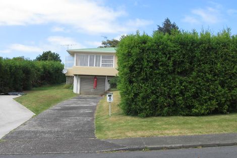 Photo of property in 2/3 Ludlow Terrace, Totara Vale, Auckland, 0627