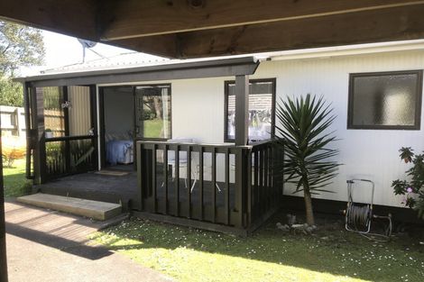 Photo of property in 54 Helena Street, Massey, Auckland, 0614