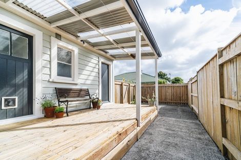 Photo of property in 2 Fairs Road, Milson, Palmerston North, 4414