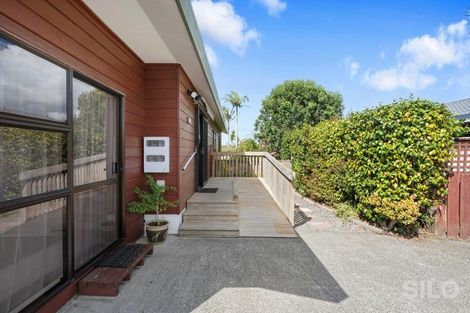 Photo of property in 3/28 Lakeside Drive, Orewa, 0931
