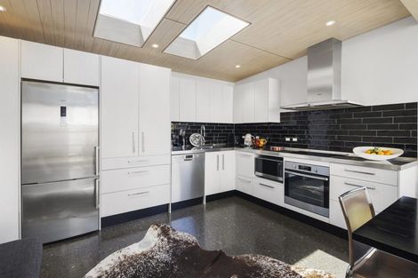 Photo of property in 13 Porritt Avenue, Mount Victoria, Wellington, 6011