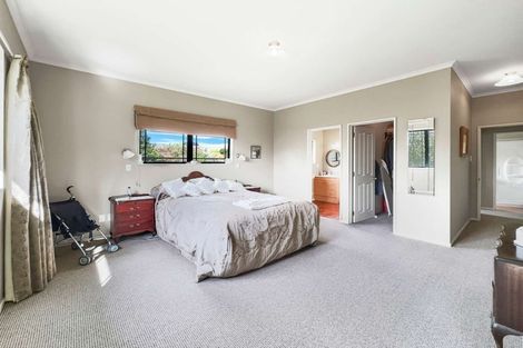 Photo of property in 20 Paraekaretu Street, Hunterville, 4730