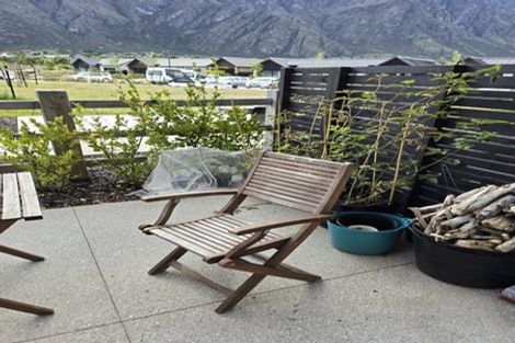 Photo of property in 12 Mcgibbon Lane, Jacks Point, 9371