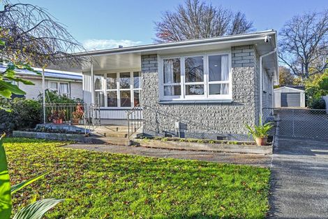 Photo of property in 215 Sunnybank Crescent, Camberley, Hastings, 4120