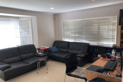 Photo of property in 39 Delmont Close, East Tamaki Heights, Auckland, 2016