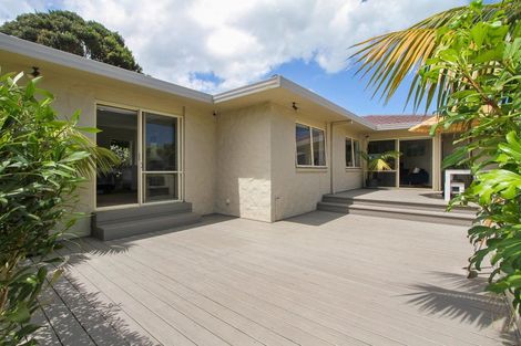 Photo of property in 27 Stella Drive, Clarks Beach, 2122