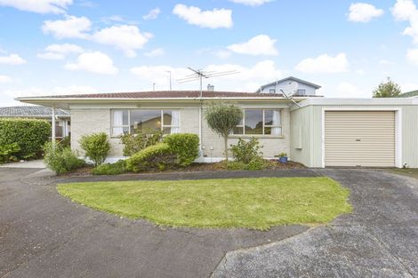 Photo of property in 2/34 Wellington Street, Papakura, 2110