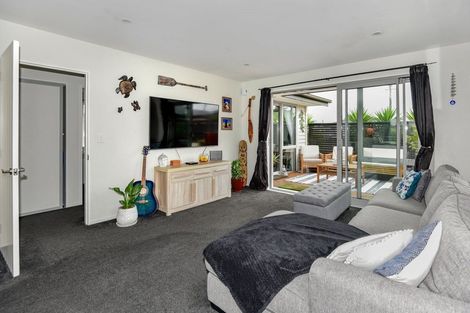 Photo of property in 175 Keyes Road, New Brighton, Christchurch, 8083