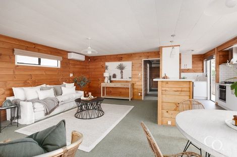 Photo of property in 26 Queen Road, Bellevue, Tauranga, 3110