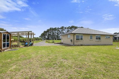 Photo of property in 94 Mirikau Road, Warea, New Plymouth, 4381
