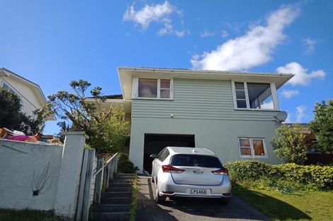 Photo of property in 102 Dowse Drive, Maungaraki, Lower Hutt, 5010