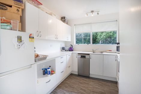 Photo of property in 6 Cyril Way, Paparangi, Wellington, 6037