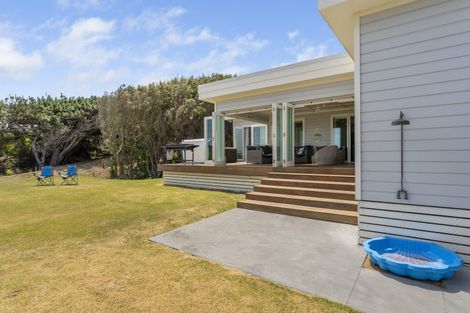 Photo of property in 10 Mariri Place, Waitarere Beach, Levin, 5510