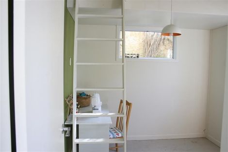 Photo of property in 1 Sasanqua Way, Crofton Downs, Wellington, 6035