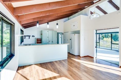 Photo of property in 27 Burns Road, Hospital Hill, Napier, 4110