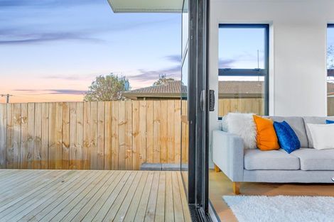 Photo of property in 12/28 Lavelle Road, Henderson, Auckland, 0612