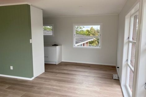 Photo of property in 1/37 Beatrice Avenue, Hillcrest, Auckland, 0627