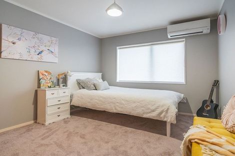 Photo of property in 12 College Drive, Paraparaumu, 5032