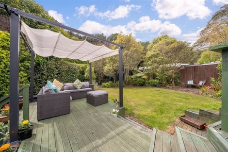 Photo of property in 21 Elmslie Road, Pinehaven, Upper Hutt, 5019