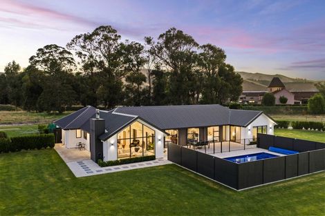 Photo of property in 32 Hardings Road, Riverlands, Blenheim, 7274