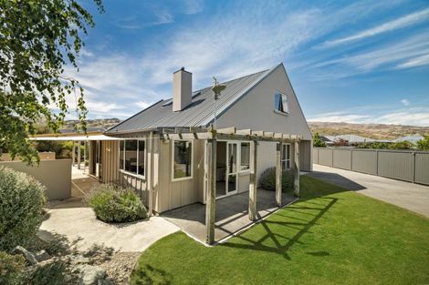 Photo of property in 18 Quartz Lane, Mount Pisa, Cromwell, 9383