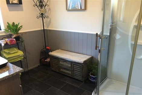 Photo of property in 5 Ranui Street, Waikawa, Picton, 7220