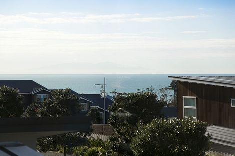 Photo of property in 3 Tuangi Street, Long Bay, Auckland, 0630