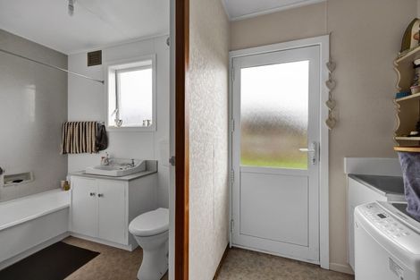 Photo of property in 43a Lismore Street, Strandon, New Plymouth, 4312