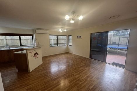 Photo of property in 7 Clarion Place, Glendene, Auckland, 0602