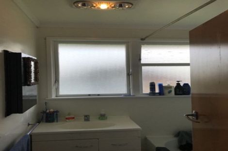 Photo of property in 5156/142 Lake Road, Northcote, Auckland, 0627