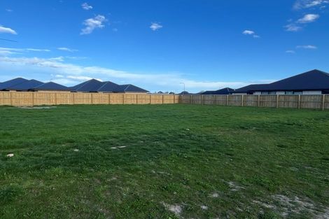 Photo of property in 14 Cousins Street, Woodend, 7691