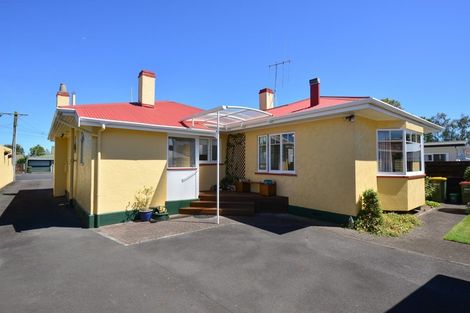 Photo of property in 2 Saint Olpherts Avenue, Hamilton East, Hamilton, 3216