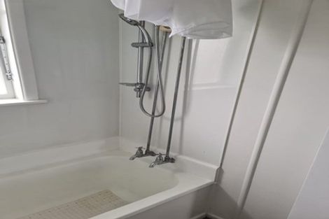 Photo of property in 86 Rata Road, Raumati Beach, Paraparaumu, 5032