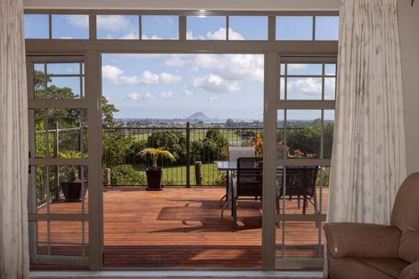 Photo of property in 6 Penny Place, Welcome Bay, Tauranga, 3175