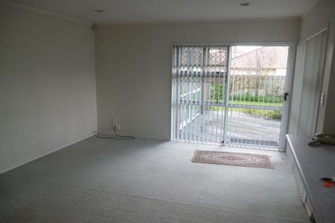 Photo of property in 5 Amadeus Place, Northpark, Auckland, 2013