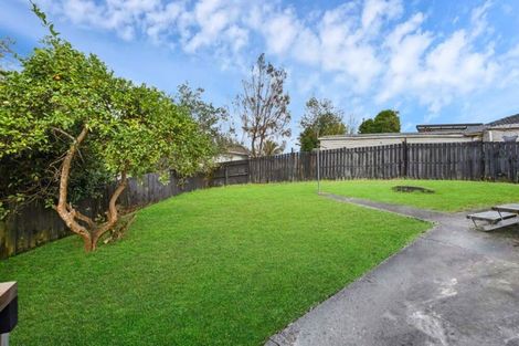 Photo of property in 17 Landow Place, Henderson, Auckland, 0612