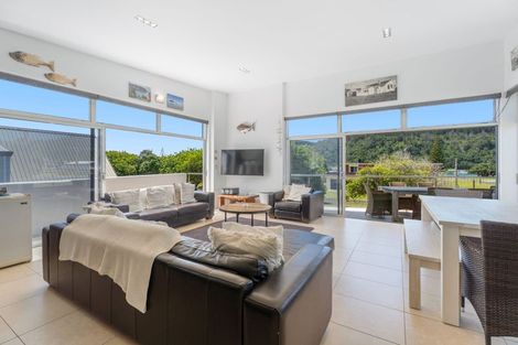Photo of property in 401 Harbour View Road, Whangamata, 3620