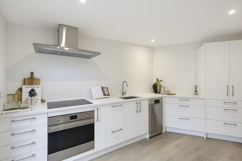 Photo of property in 121d The Parade, Island Bay, Wellington, 6023